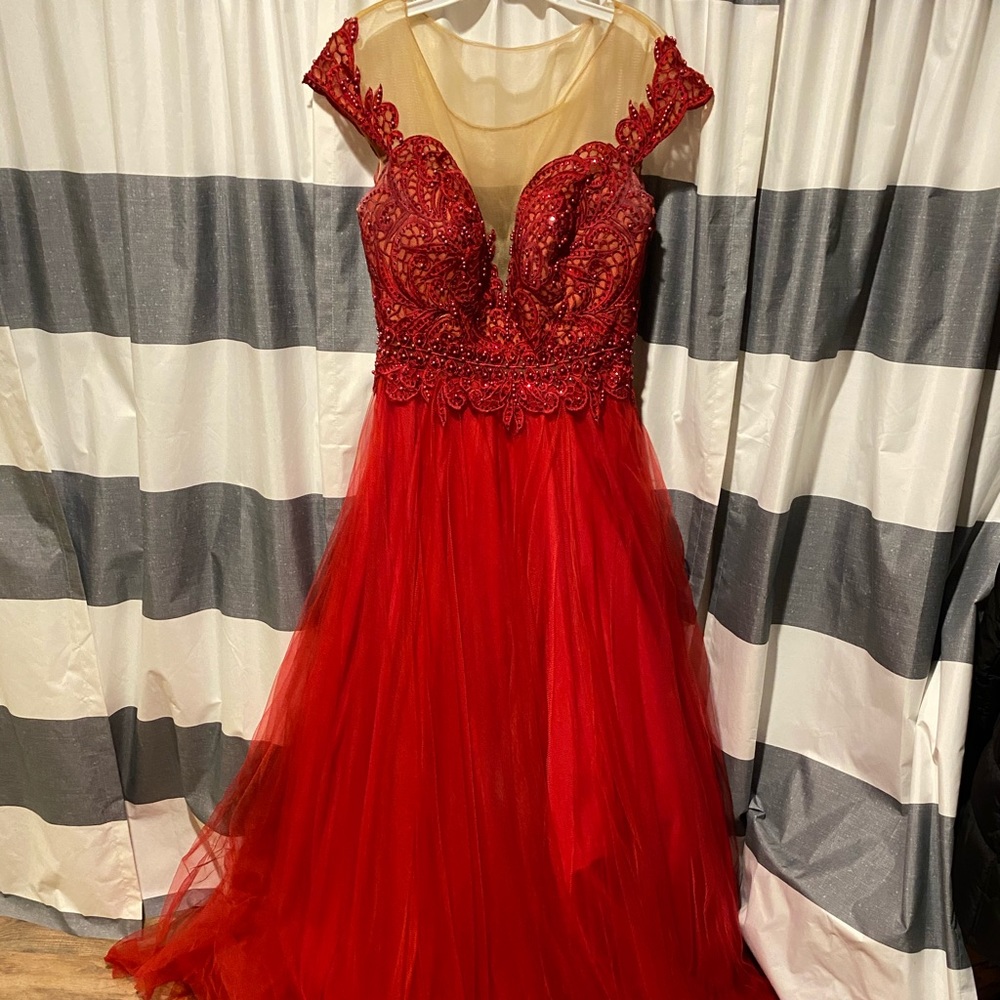 sherri hill red prom dress